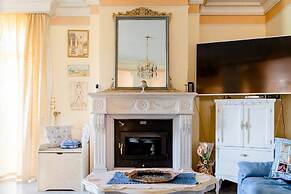 Alexander's Home