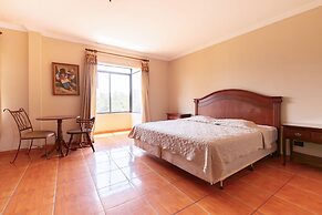 Hotel Puerta del Rey