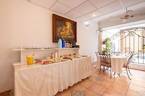 Hotel Puerta del Rey