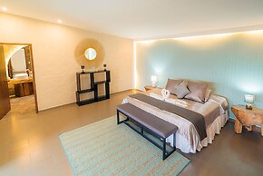 Tunas & Cabras Hotel