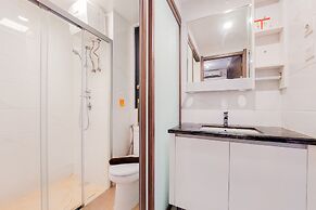 Spacious And Comfortable 2Br At Sky House Bsd Apartment