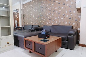 Cozy And Modern 2Br At Majesty Apartment