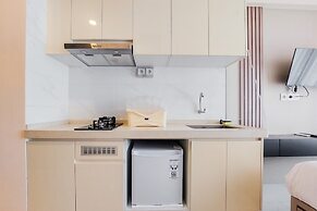 Comfy And Best Choice Studio At Sky House Bsd Apartment