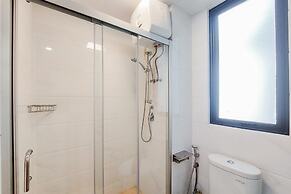 Spacious And Nice 2Br At Sky House Bsd Apartment
