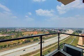 Spacious And Nice 2Br At Sky House Bsd Apartment
