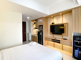 Homey And Warm Studio Room Pollux Chadstone Apartment