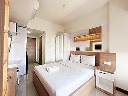 Restful And Simply Look Studio Vida View Makassar Apartment