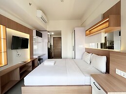 Restful And Simply Look Studio Vida View Makassar Apartment