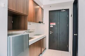 Homey And Good Deal Studio Casa De Parco Apartment