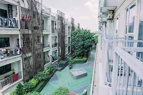 Homey And Good Deal Studio Casa De Parco Apartment