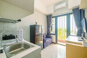 Comfortable And Simply Look 2Br Royal Heights Apartment