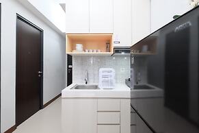 Comfortable And Simply Look 2Br Royal Heights Apartment
