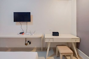 Scenic And Homey Studio Barsa City Apartment