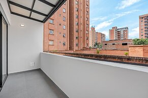 HOUSY Laureles