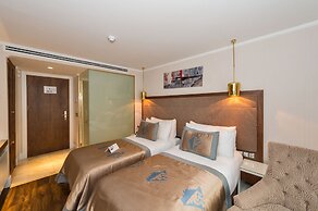 Darkmen Hotel
