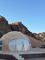 Luxury purple bubble tents