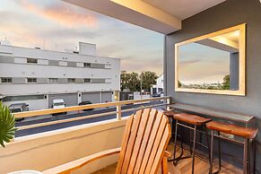 Clifton Studio 104
