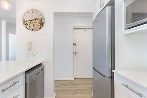 Portico 704