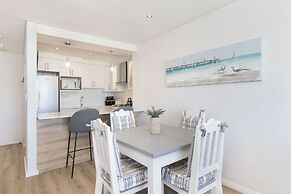 Portico 704