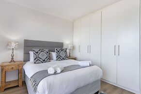 Portico 704
