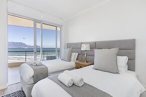 Portico 704