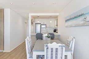Portico 704