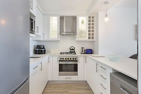 Portico 704