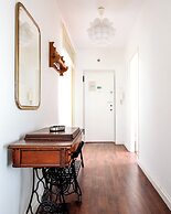 Comfortable apartment with great city and sea view