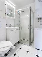 Comfortable apartment with great city and sea view