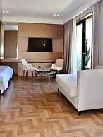 Mazarine Hotel