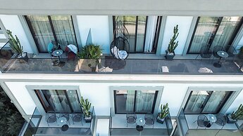 Mazarine Hotel
