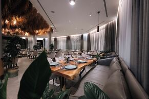 Mazarine Hotel