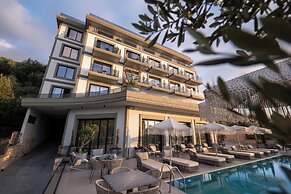 Mazarine Hotel