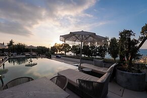 Mazarine Hotel