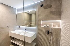 Mazarine Hotel