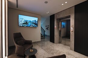 Mazarine Hotel