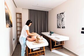 Mazarine Hotel