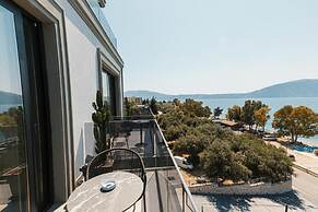 Mazarine Hotel