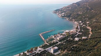 Mazarine Hotel