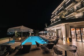 Mazarine Hotel