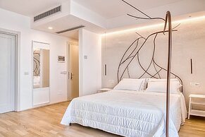 Supporter Deluxe Hotel