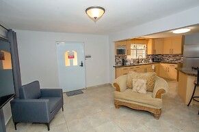 EcoMar Rentals Full House
