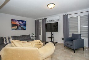 EcoMar Rentals Full House