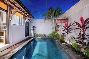 888 Residences - Complex of Private Villas with Pools
