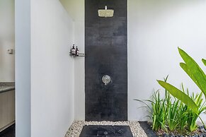888 Residences - Complex of Private Villas with Pools