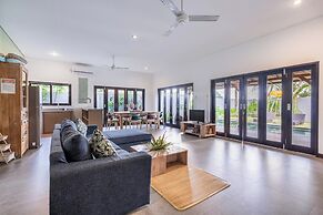 888 Residences - Complex of Private Villas with Pools
