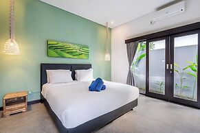 888 Residences - Complex of Private Villas with Pools