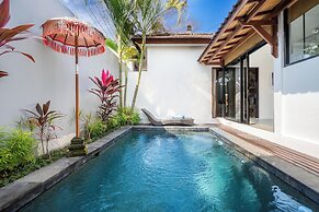 888 Residences - Complex of Private Villas with Pools