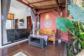 888 Residences - Complex of Private Villas with Pools