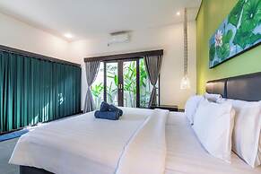888 Residences - Complex of Private Villas with Pools